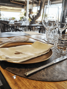 mesa preparada en Ses Oliveres Port de Sóller