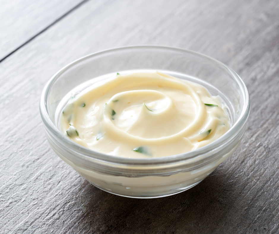 Alioli utilizado para gratinar el bacalao en Ses Oliveres, una salsa deliciosa que acompaña en cualquier ocasión