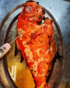 Pescado al horno con sensor de temperatura